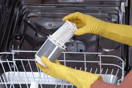 Посудомоечная машина Electrolux не набирает воду