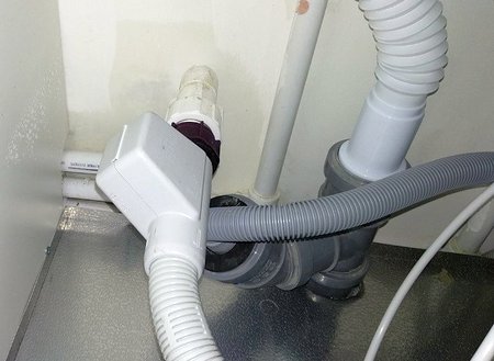 Не поступает вода в посудомоечную машину Electrolux