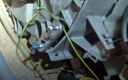 Стиральная машина Electrolux не полощет