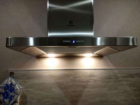 Установка вытяжки Electrolux